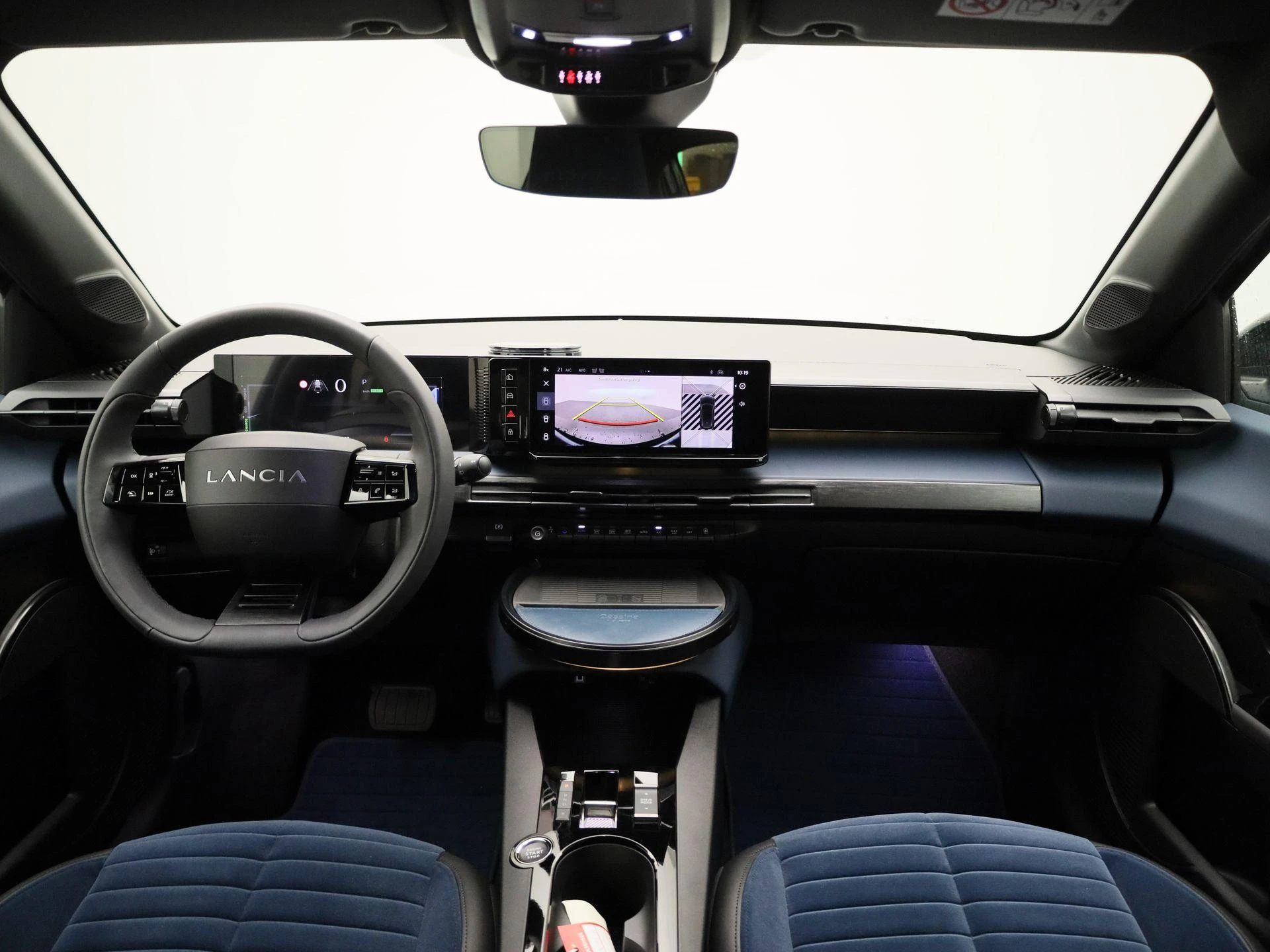 Lancia Ypsilon Edizione Cassina Limitata 51 kWh