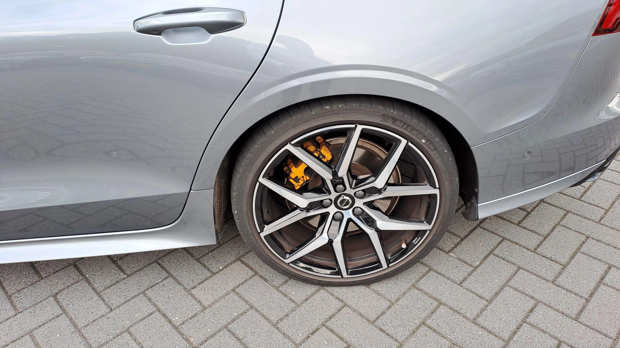 Volvo-V60-image-14