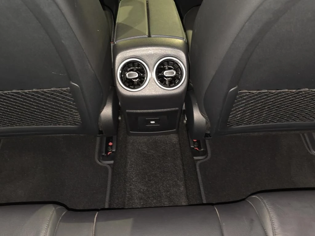 Mercedes-Benz-CLA 250 e-image-24