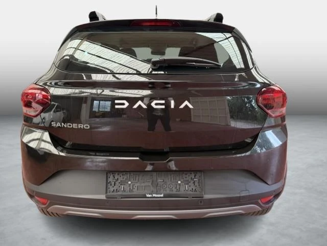 Dacia-Sandero Stepway-image-5