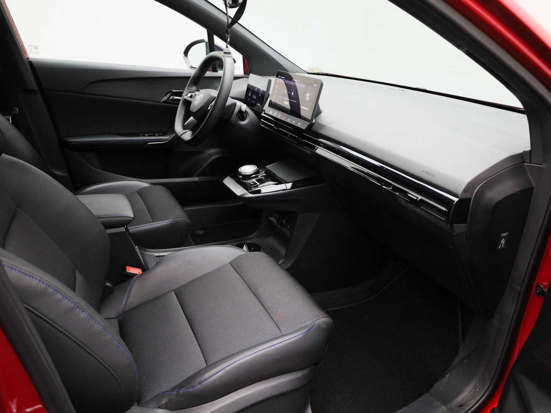 MG MG4 64 kWh Luxury