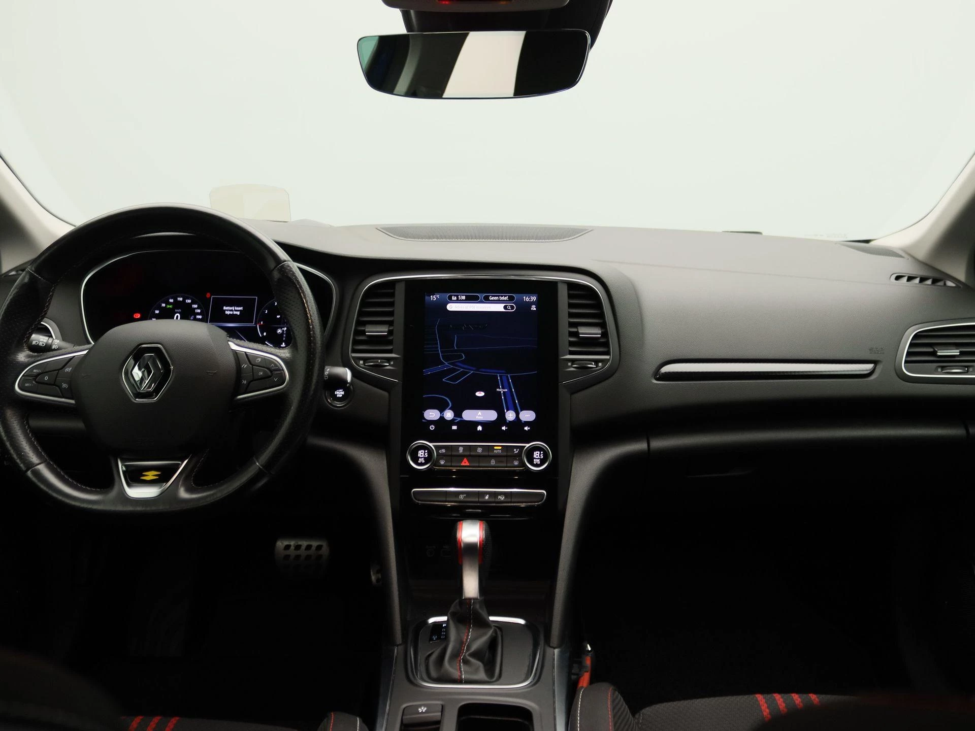Renault-Mégane Estate-image-9