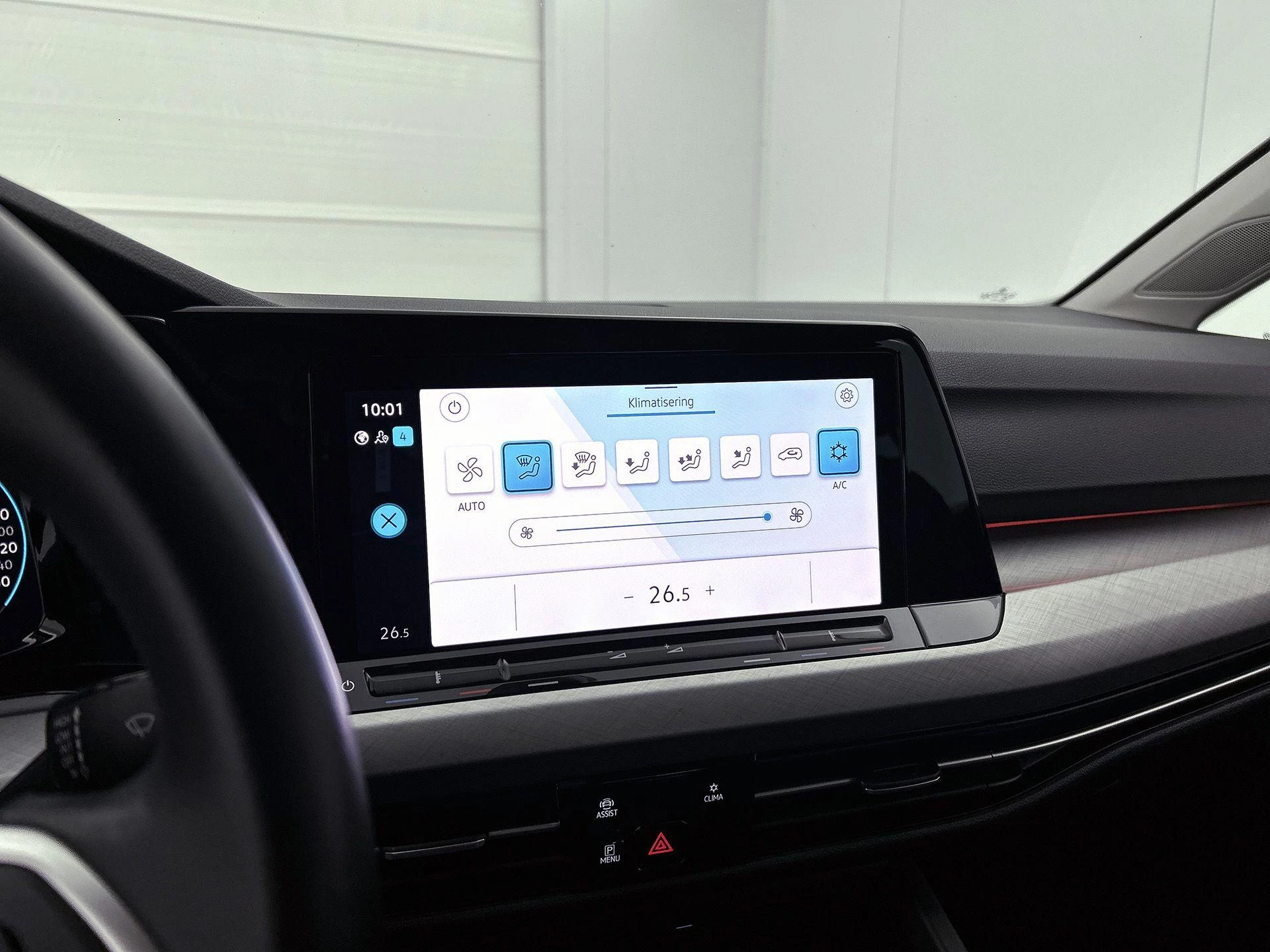 Volkswagen-Golf-image-17