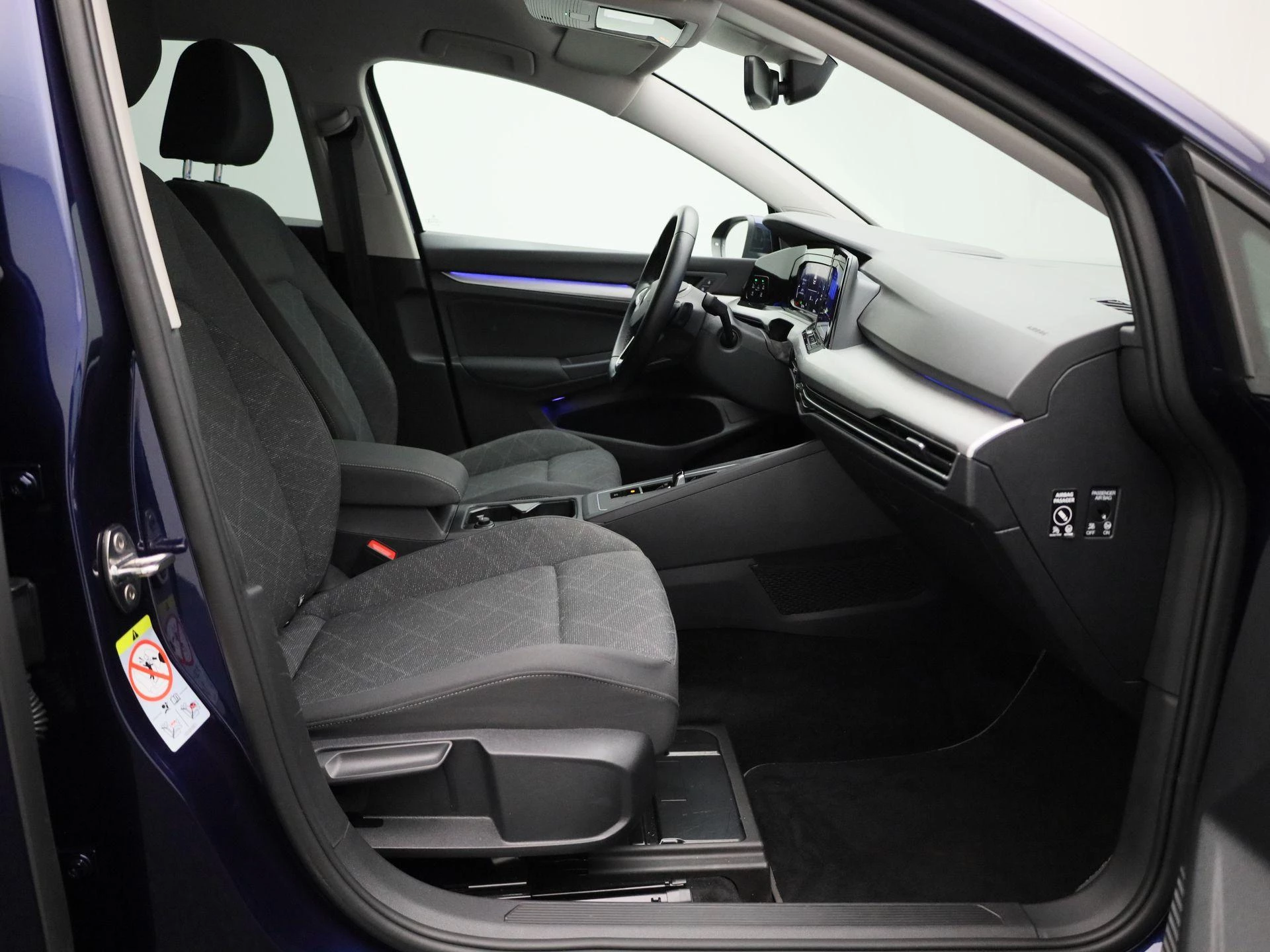 Volkswagen-Golf-image-33