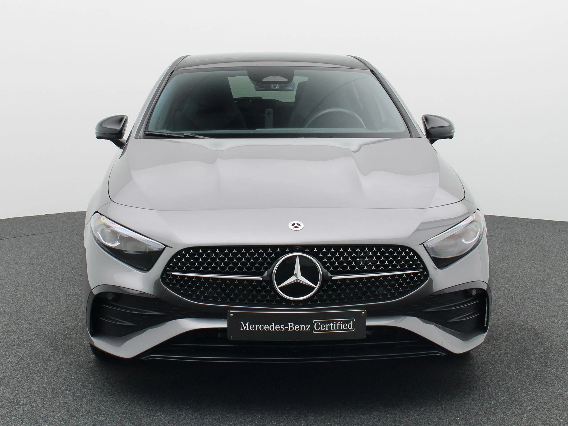Mercedes-Benz Classe A 250 e AMG Line + MULTIBEAM LED + PANORAMISCH DAK + CARPLAY +