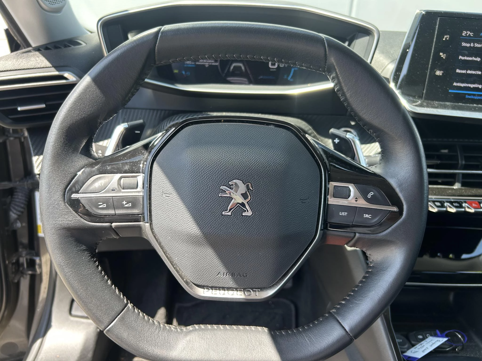 Peugeot-2008-image-10