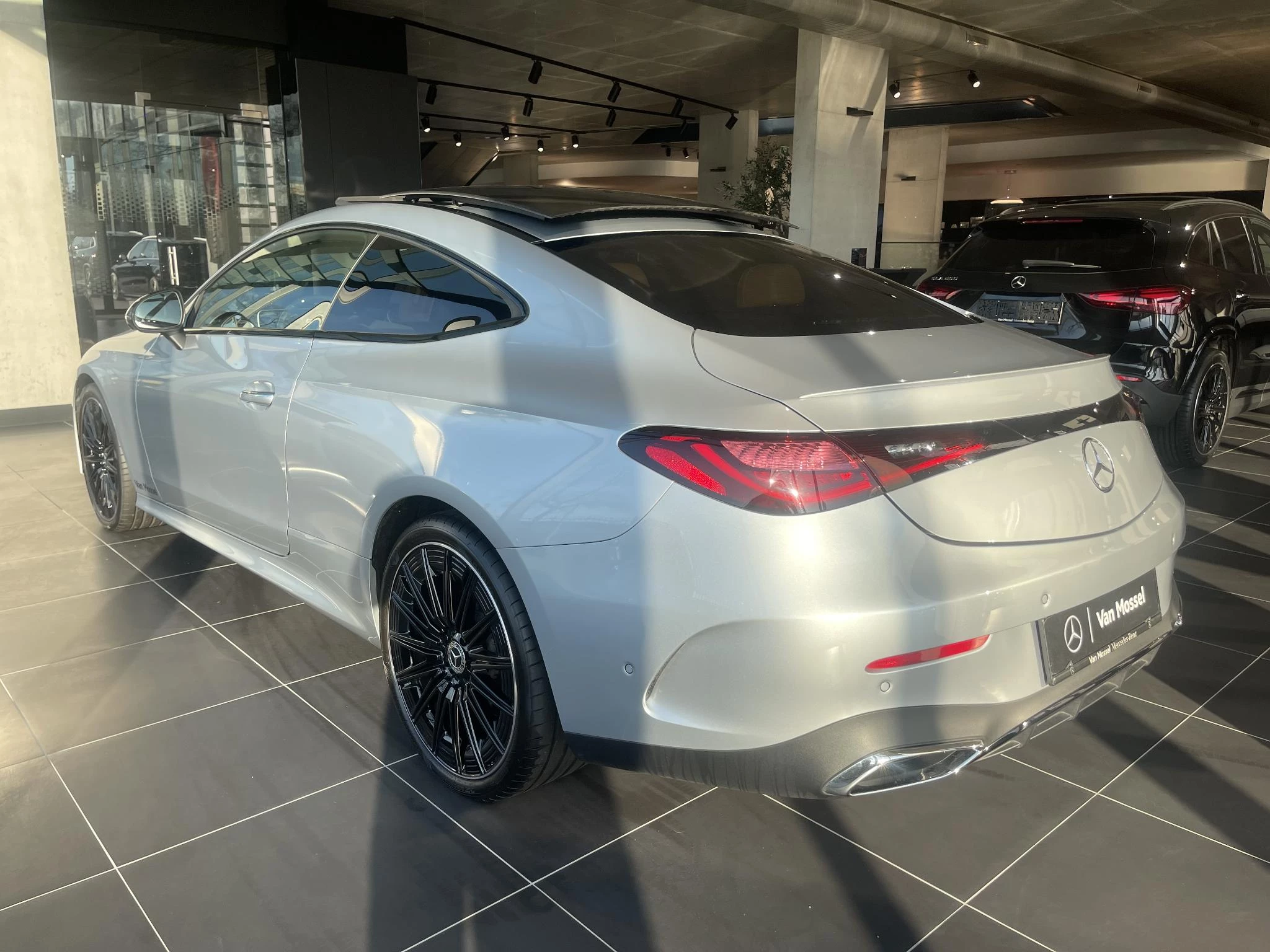 Mercedes-Benz CLE 220 d AMG Line Coupé + LEDER + PANO DAK + BURMESTER +
