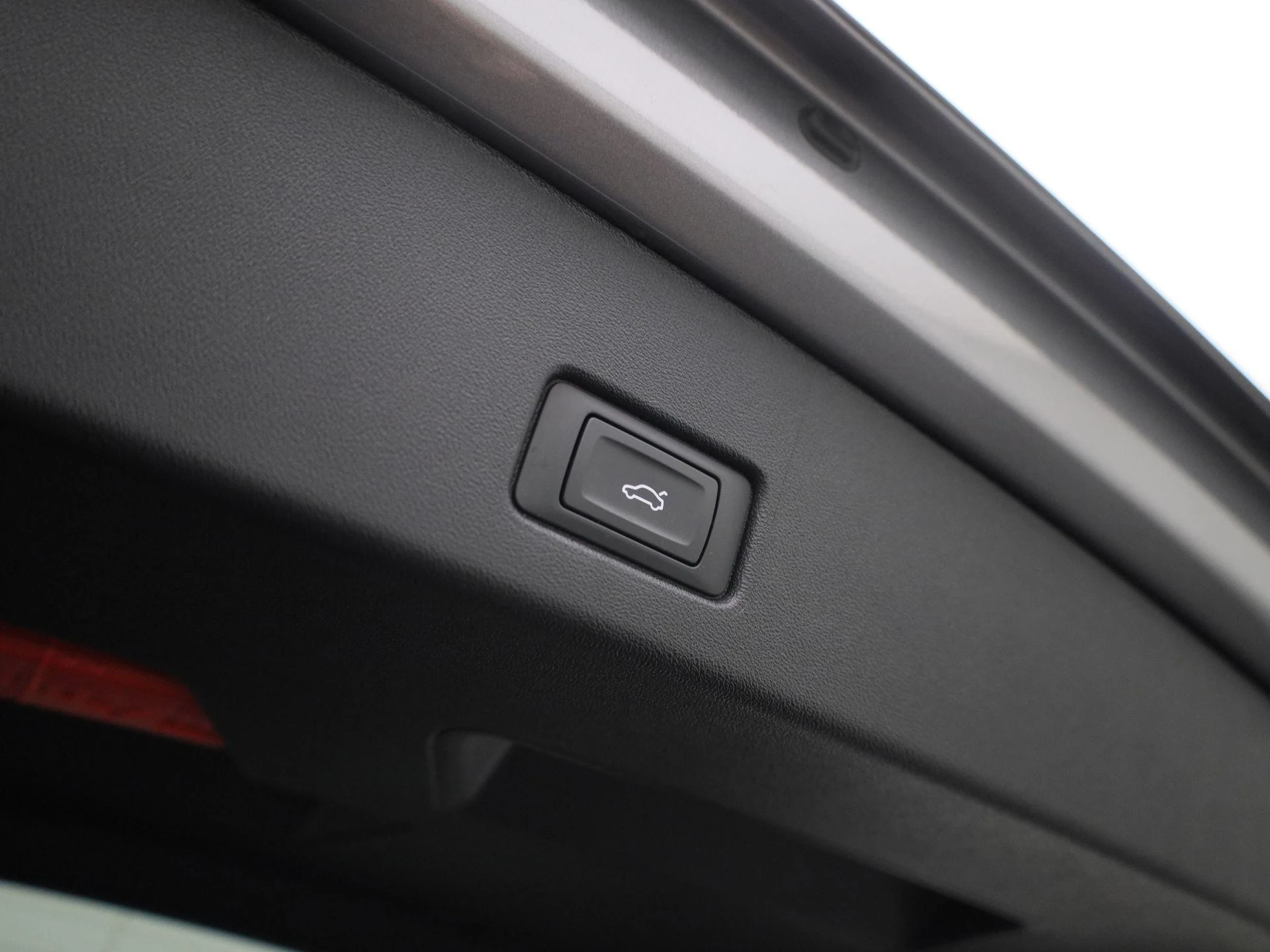 Audi-Q4 e-tron-image-13