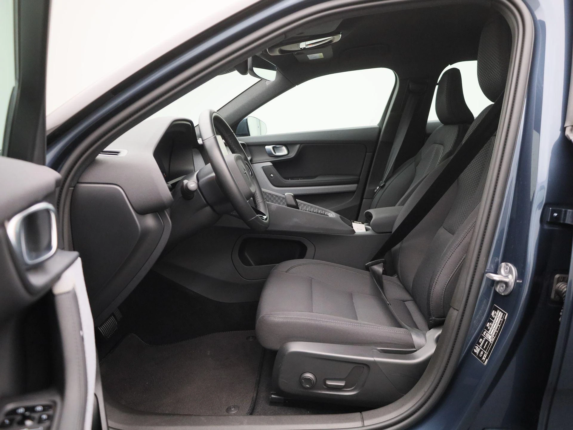 Polestar-2-image-10