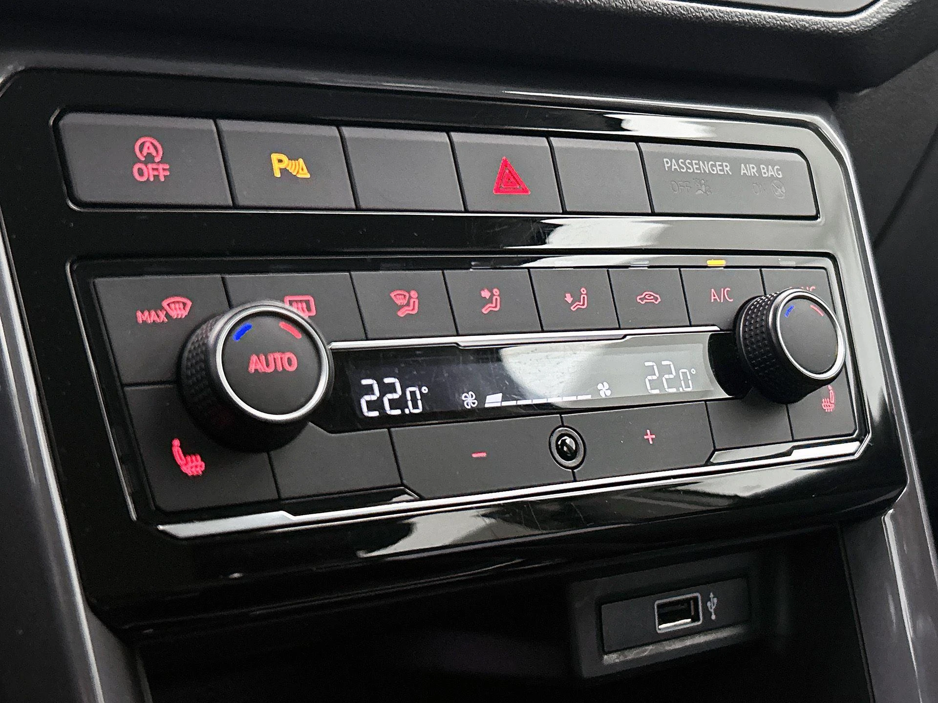 Volkswagen-T-Cross-image-23