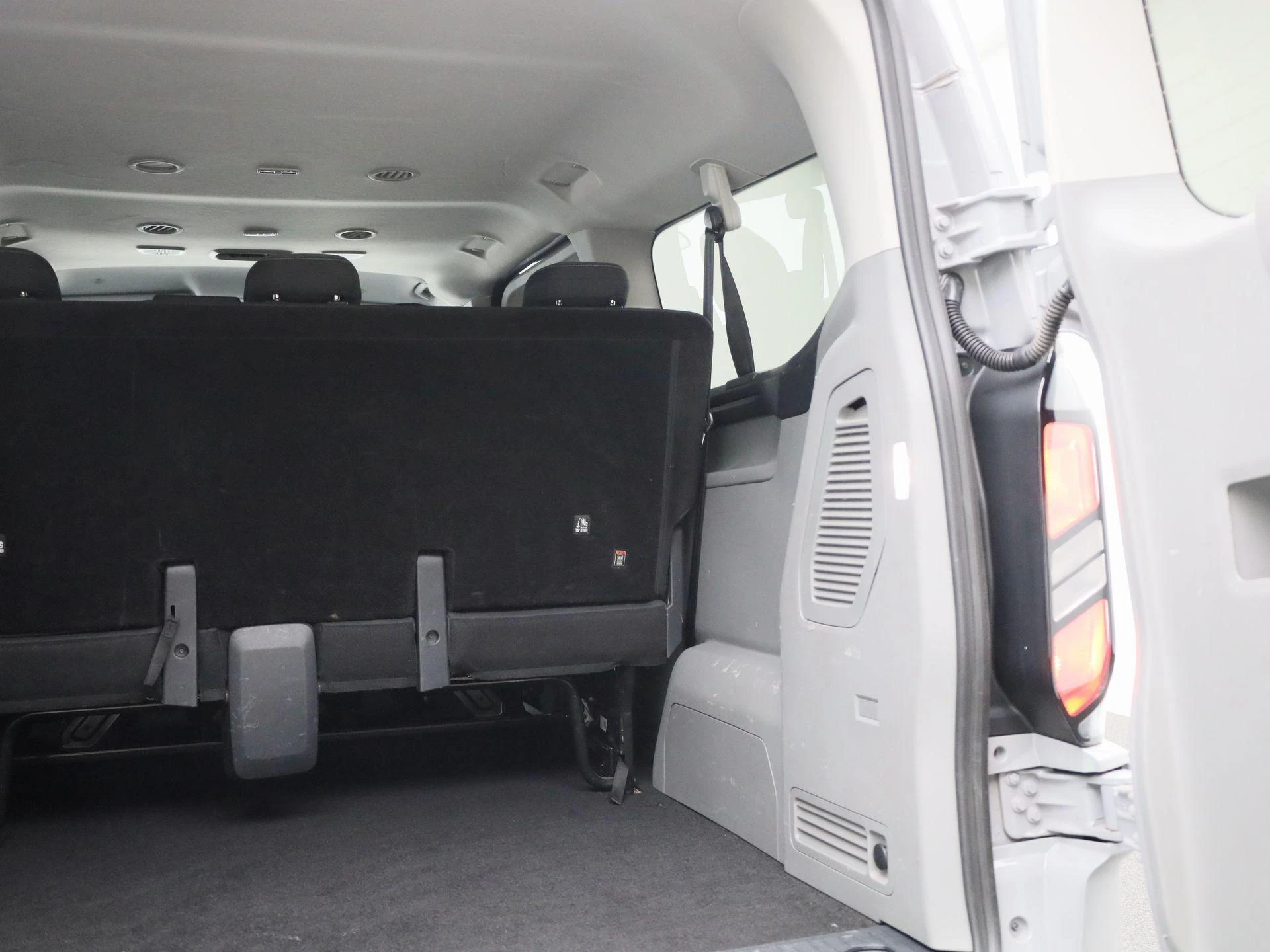 Ford-Transit Custom-image-14