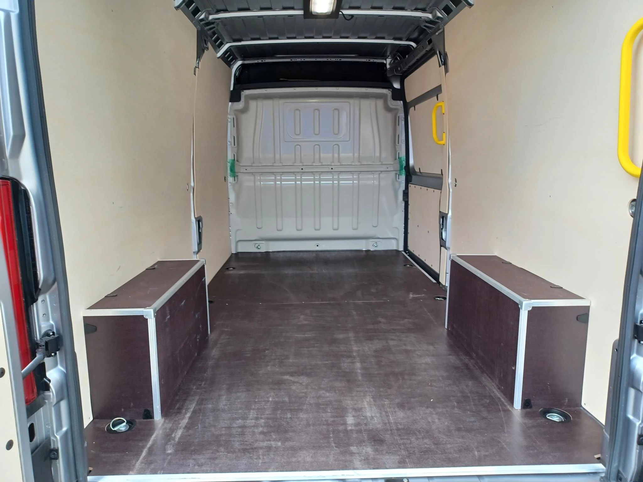 Peugeot Boxer 2.2 BlueHDi S&S 140 435 L3H2 Auto