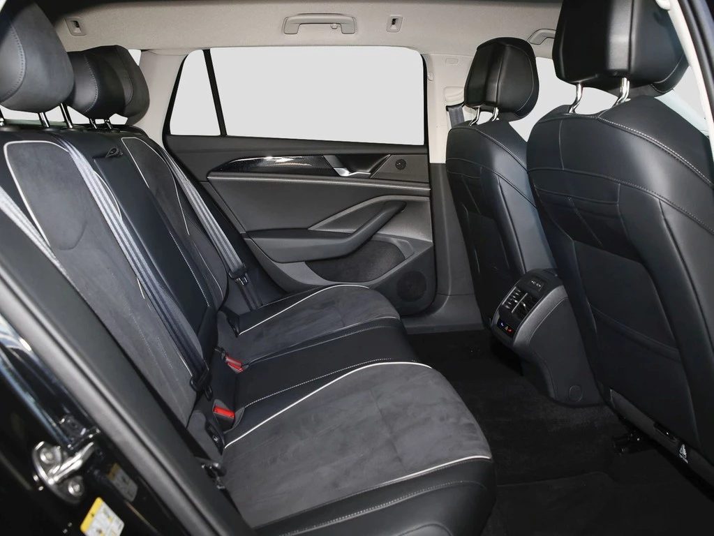 Volkswagen Passat Variant 1,5 eTSI DSG Business,AHK,LED,ACC 360° Kamera,Sitz/Lenkradheizung,Apple Car Play