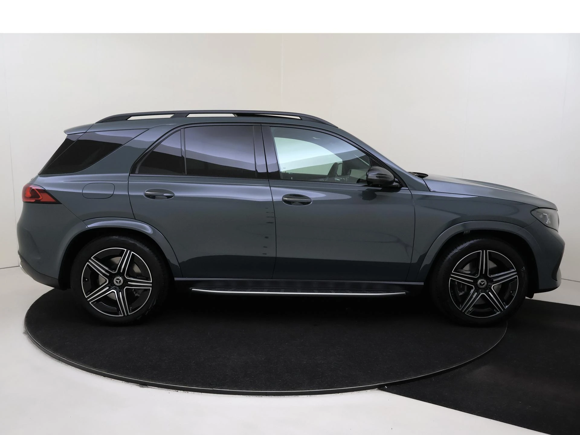 Mercedes-Benz-GLE-image-7