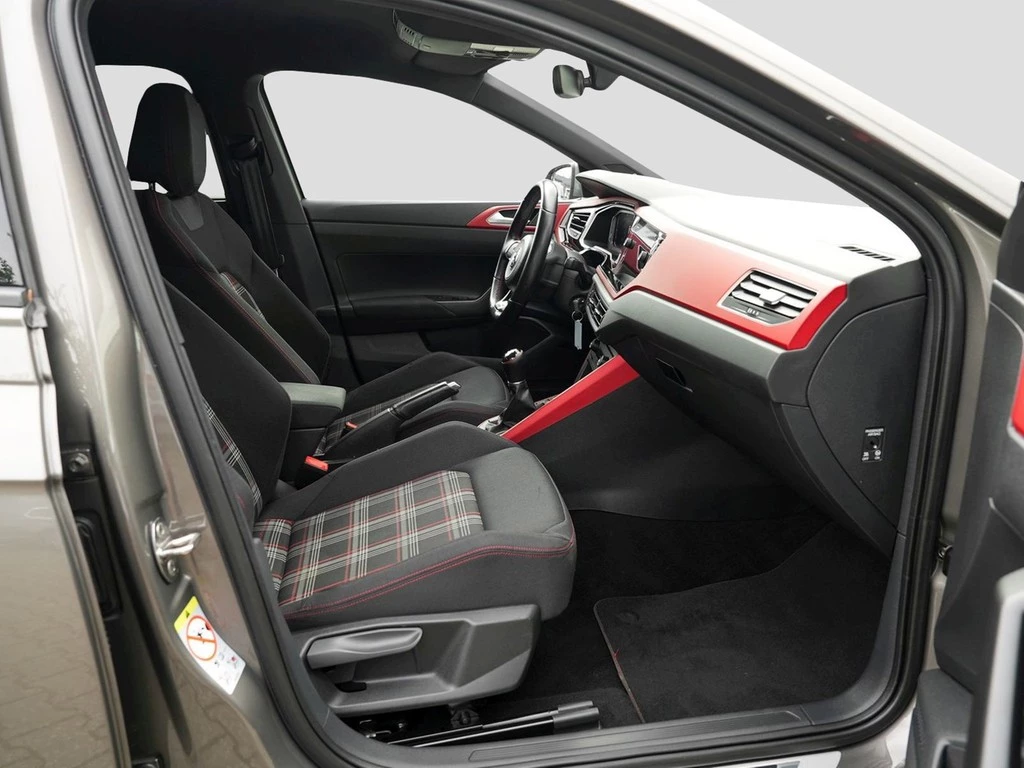 Volkswagen Polo GTI 2.0 TSI 6-Gang Schalter *LED*Navi*BEATS Audio*Climatronic*Sitzhzg*Digi-Cockpit*PDC*uvm...