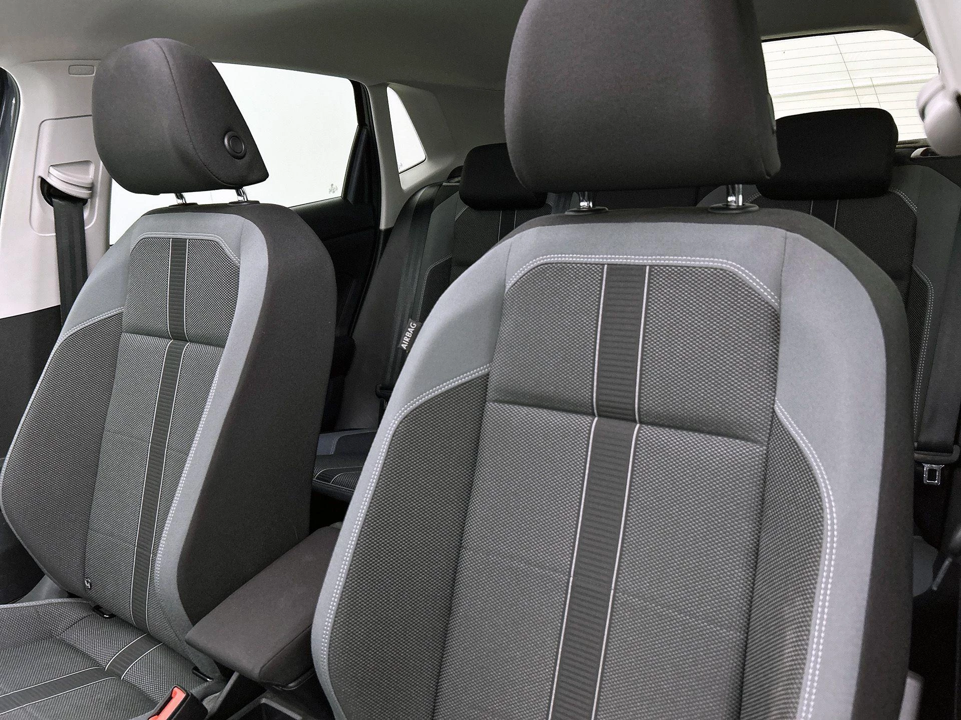 Volkswagen-Polo-image-11