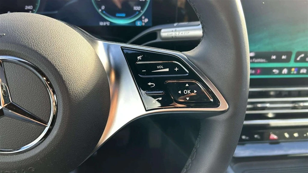 Mercedes-Benz-CLA-image-10