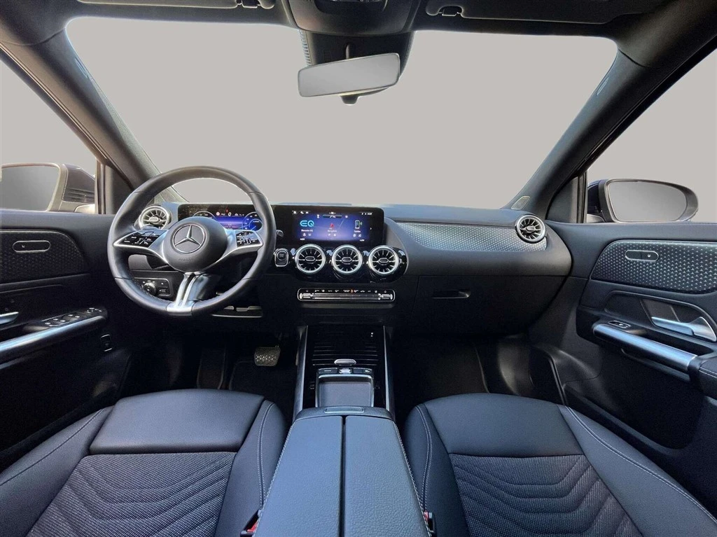Mercedes-Benz-EQA-image-11