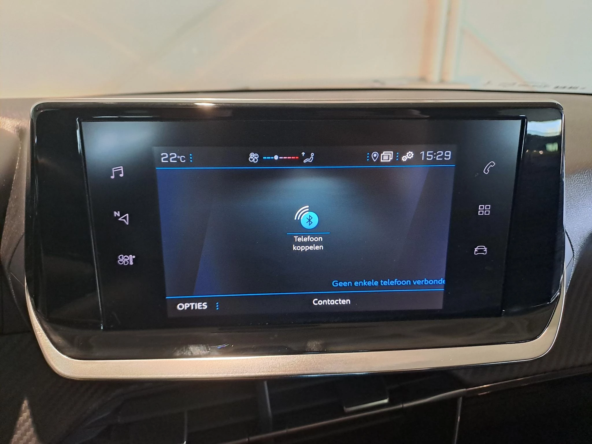 Peugeot-208-image-17