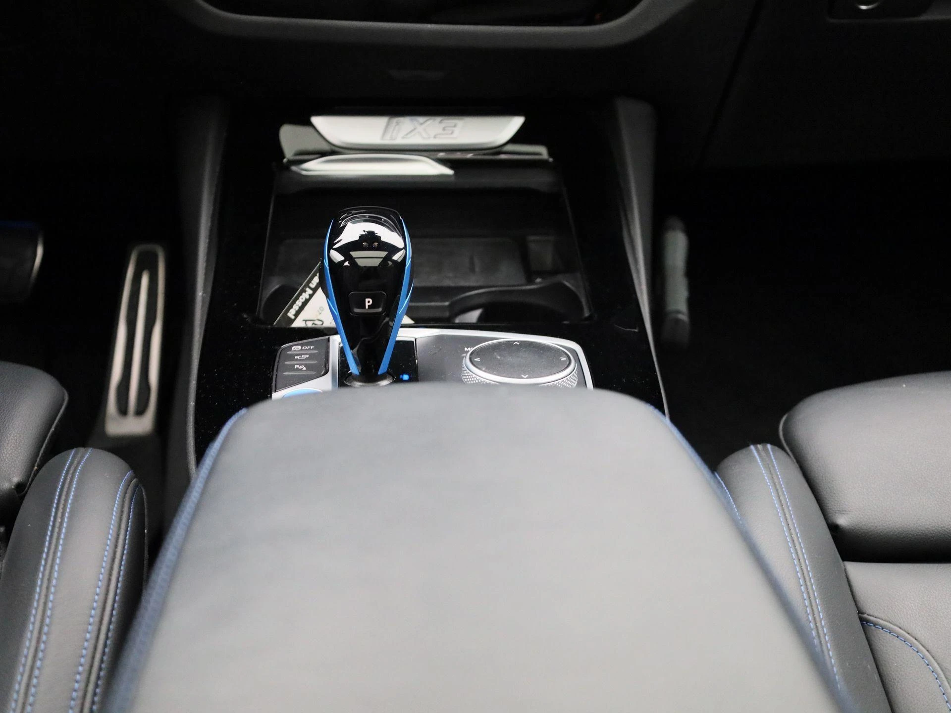 BMW-iX3-image-8