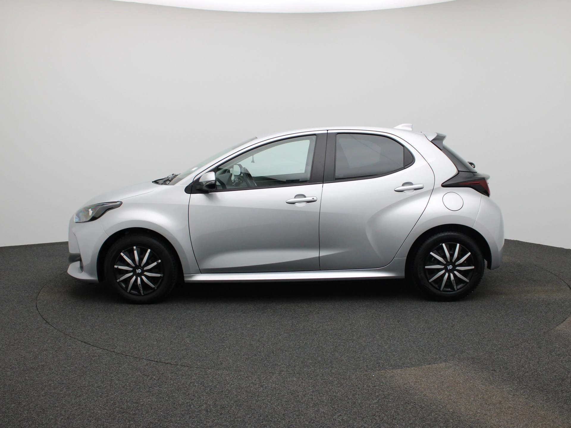 Toyota-Yaris-image-4