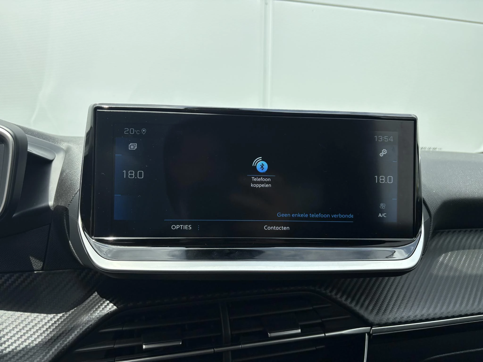Peugeot-208-image-22