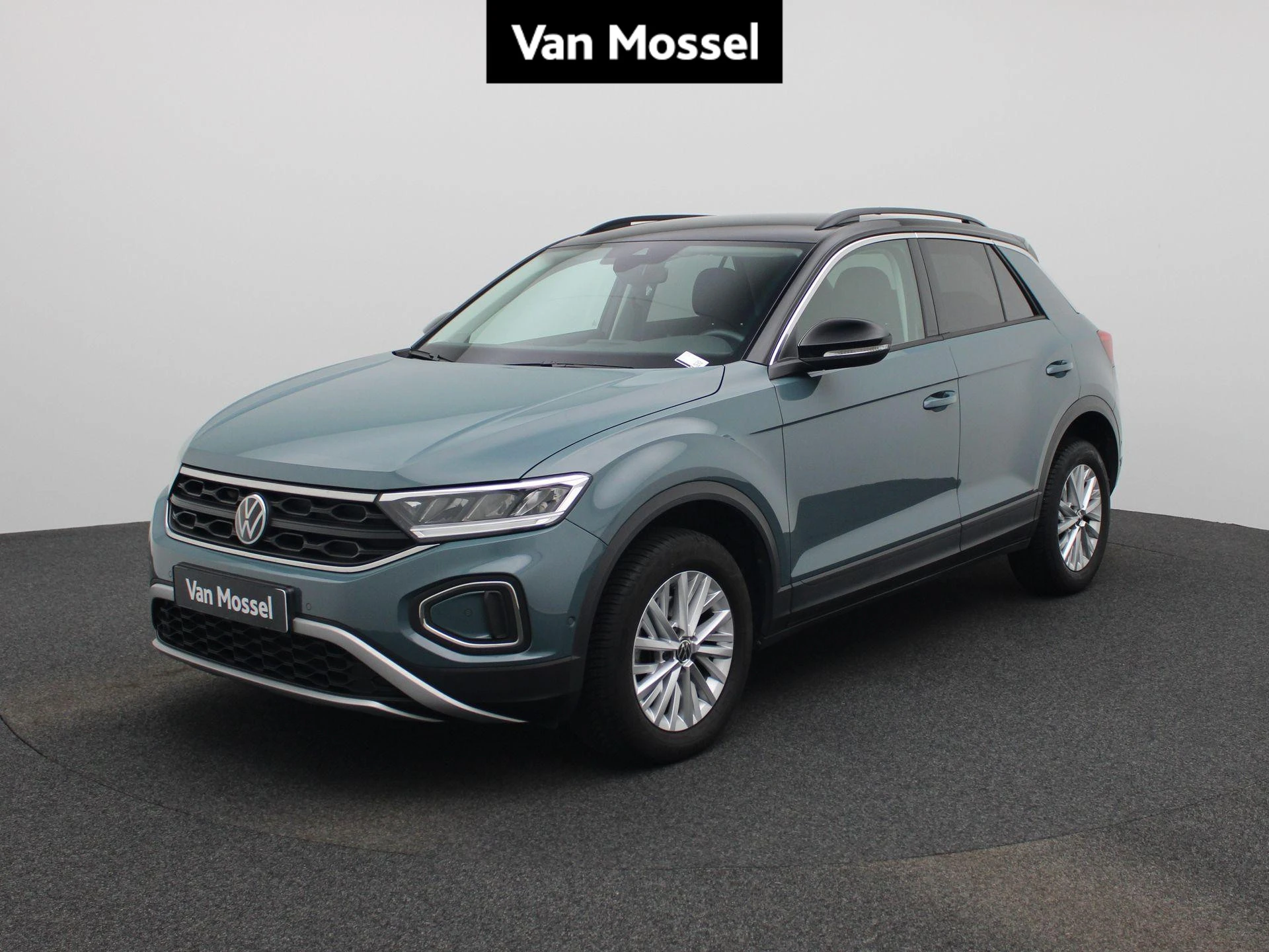 Volkswagen-T-Roc-image-0