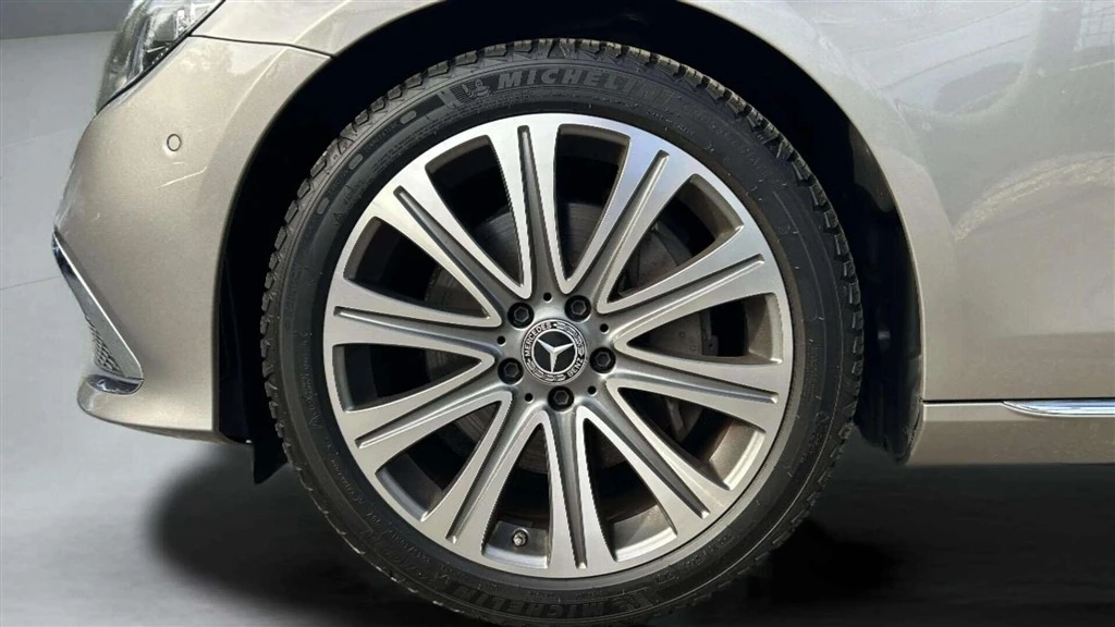 Mercedes-Benz-E-Klasse-image-8