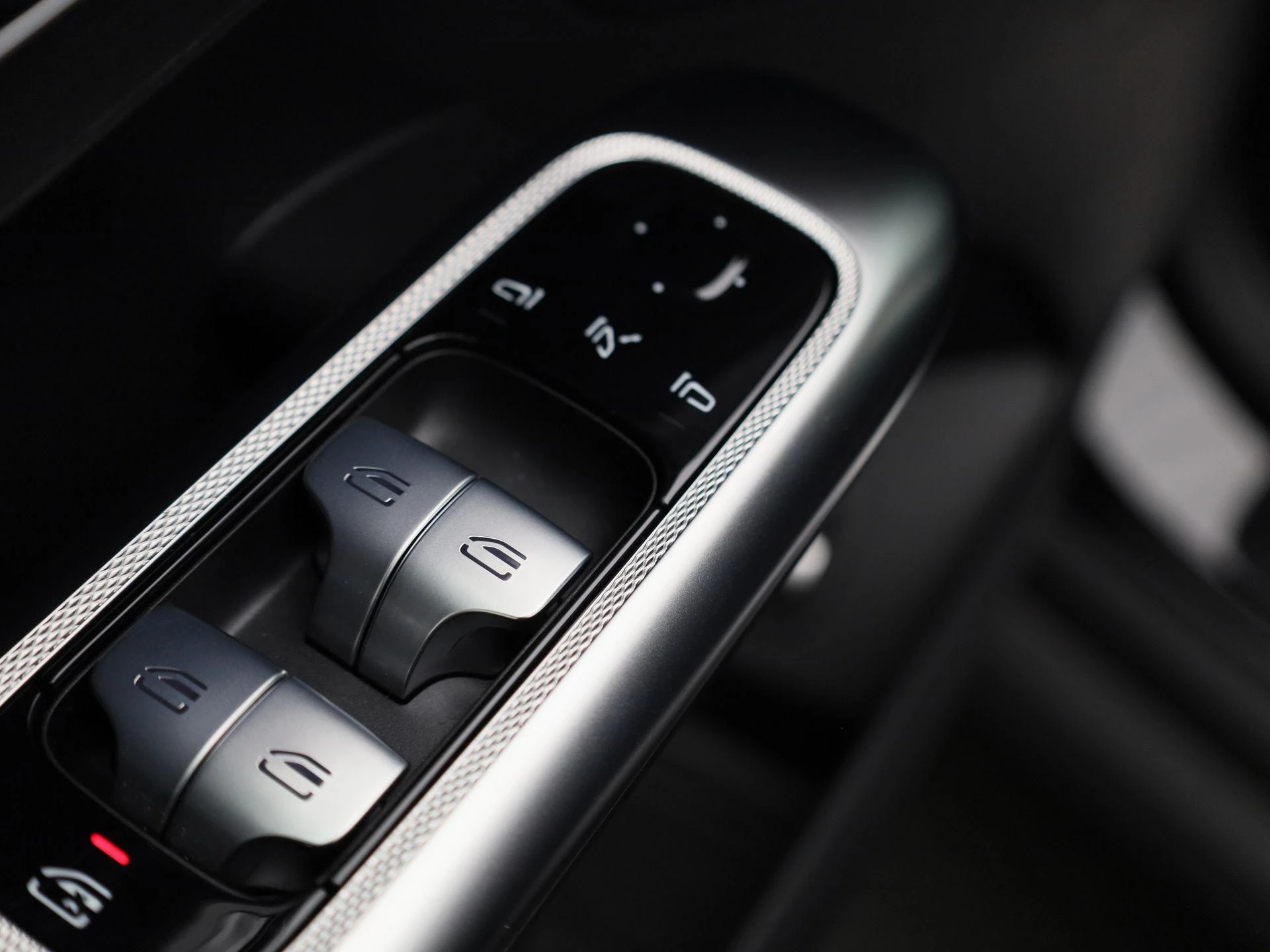 Mercedes-Benz-GLC-image-36