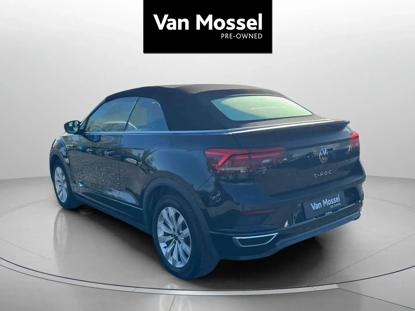 Volkswagen-T-Roc-image-7