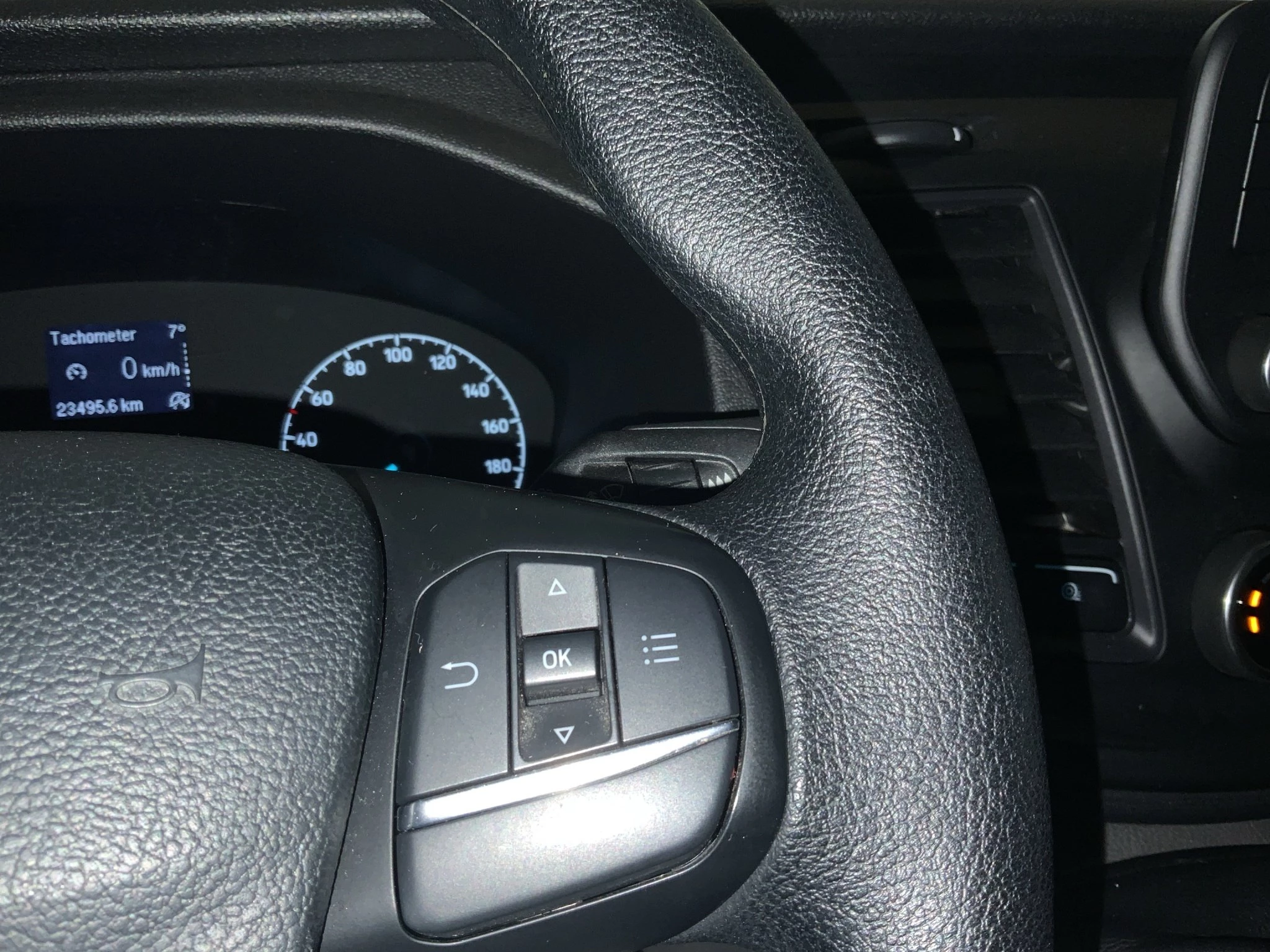 Ford-Transit Custom-image-17