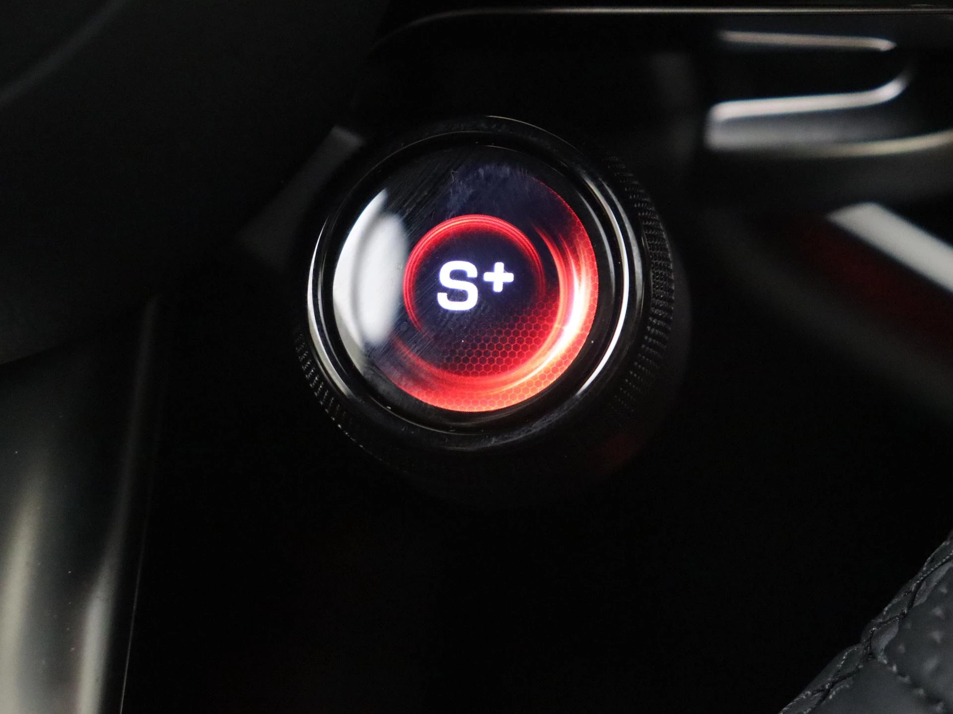 Mercedes-Benz-E-Klasse-image-22