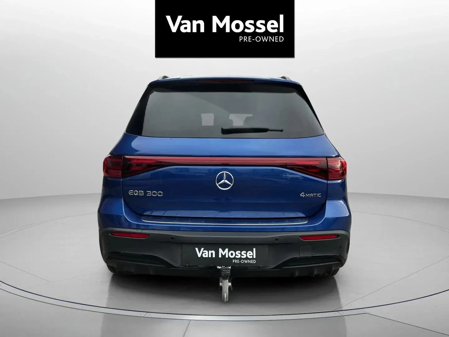 Mercedes-Benz-EQB-image-5