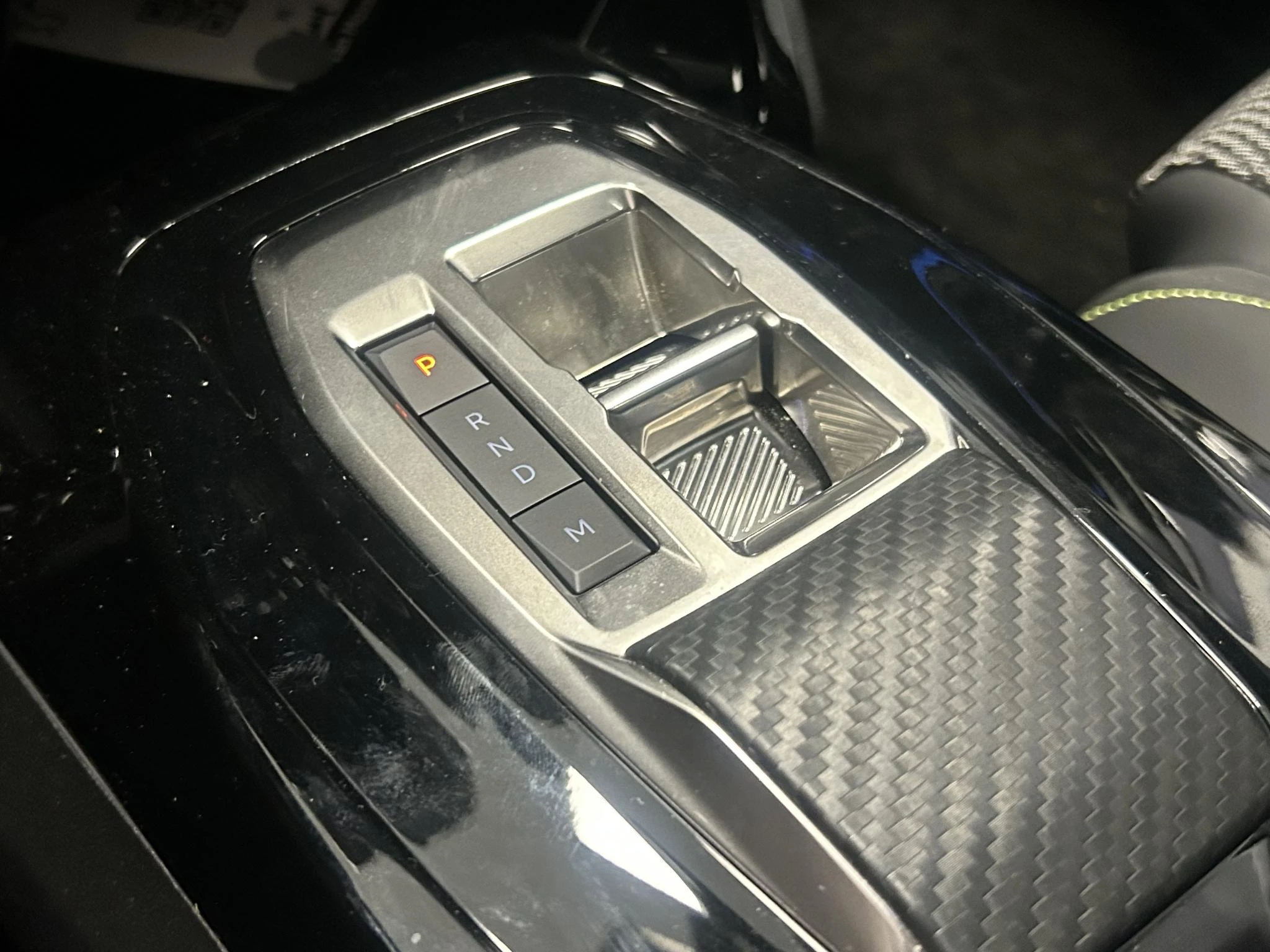 Peugeot-208-image-12