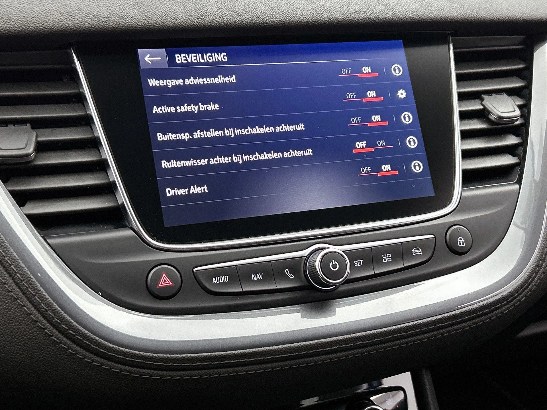 Opel-Grandland X-image-12