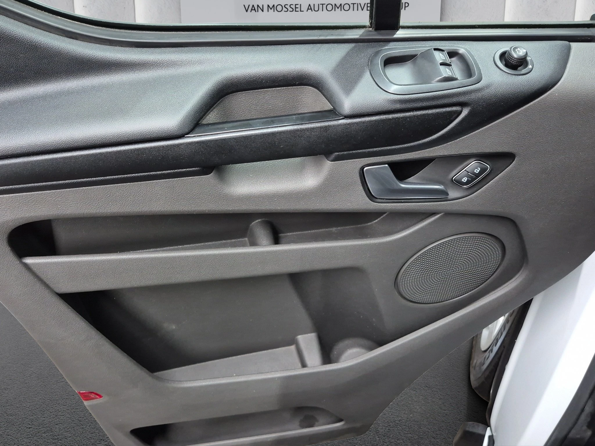 Ford Transit Custom Trend 300 L2H1 I Service Line-Paket IAHK