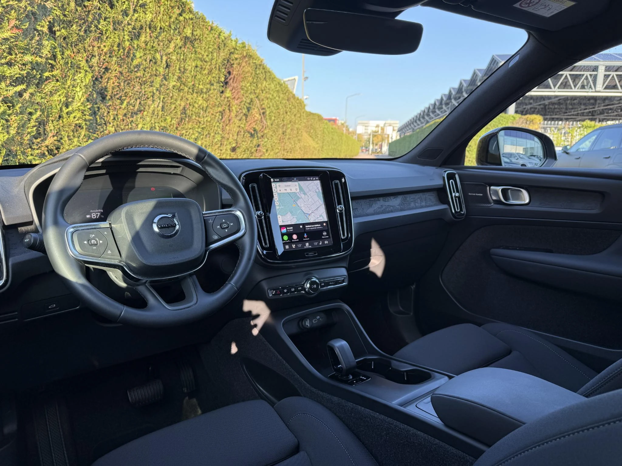 Volvo-EX40-image-1