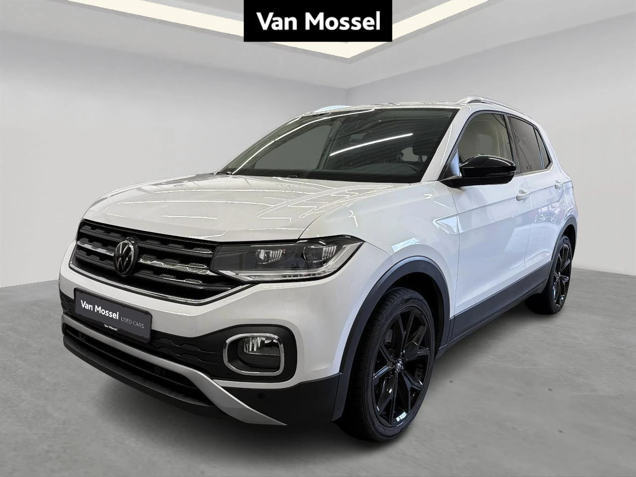 Volkswagen-T-Cross-image-0