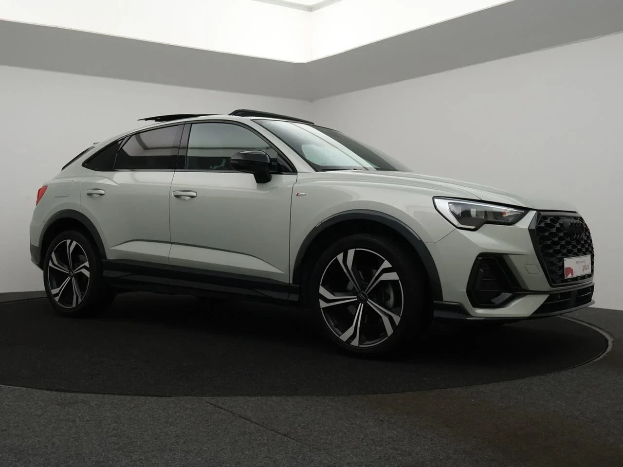 Audi-Q3-image-22