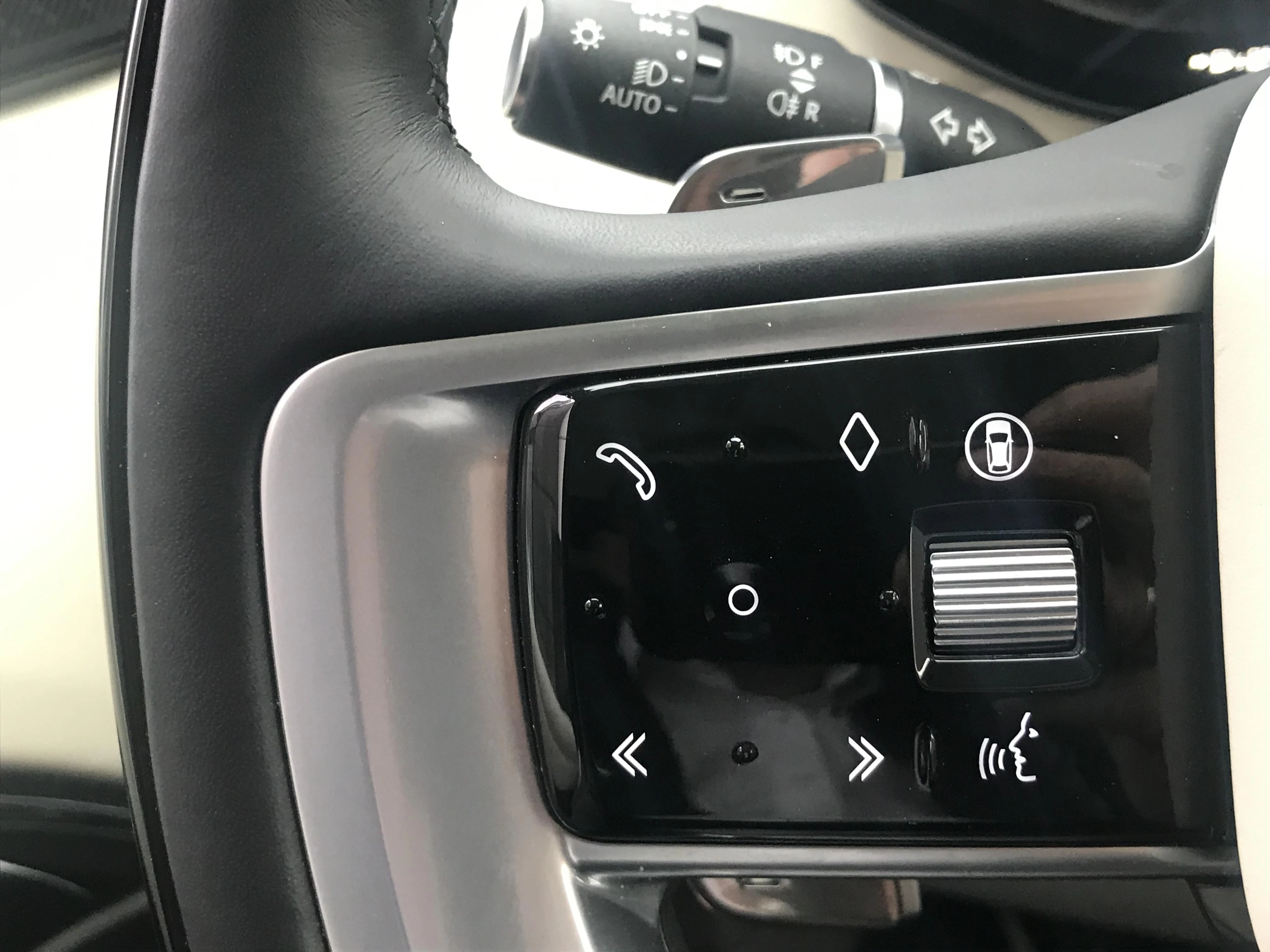 Land Rover-Range Rover-image-23