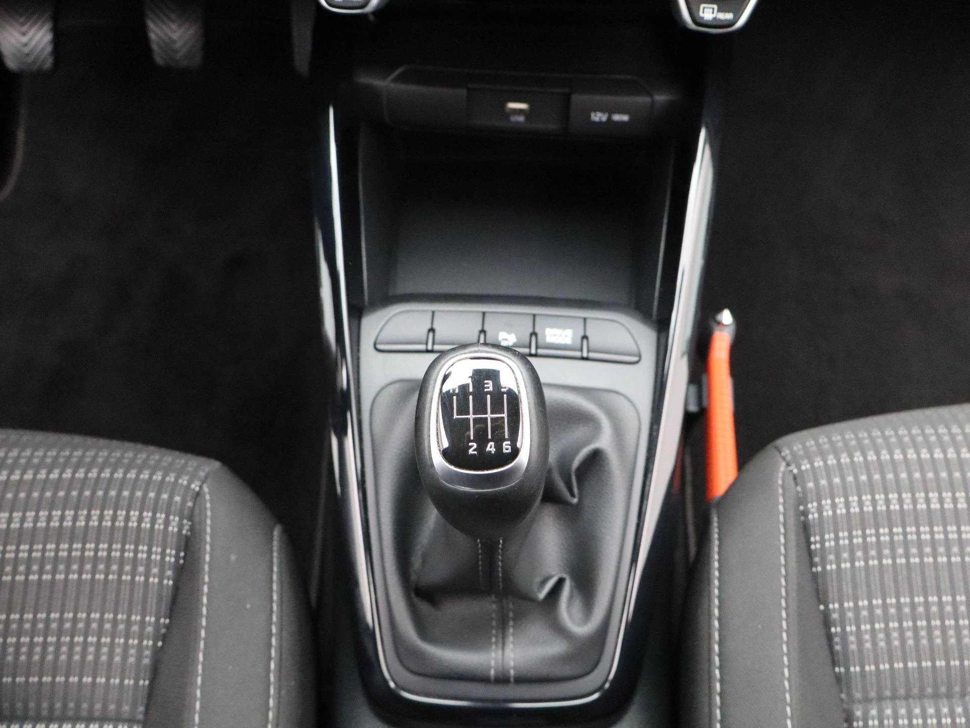 Kia-Stonic-image-8