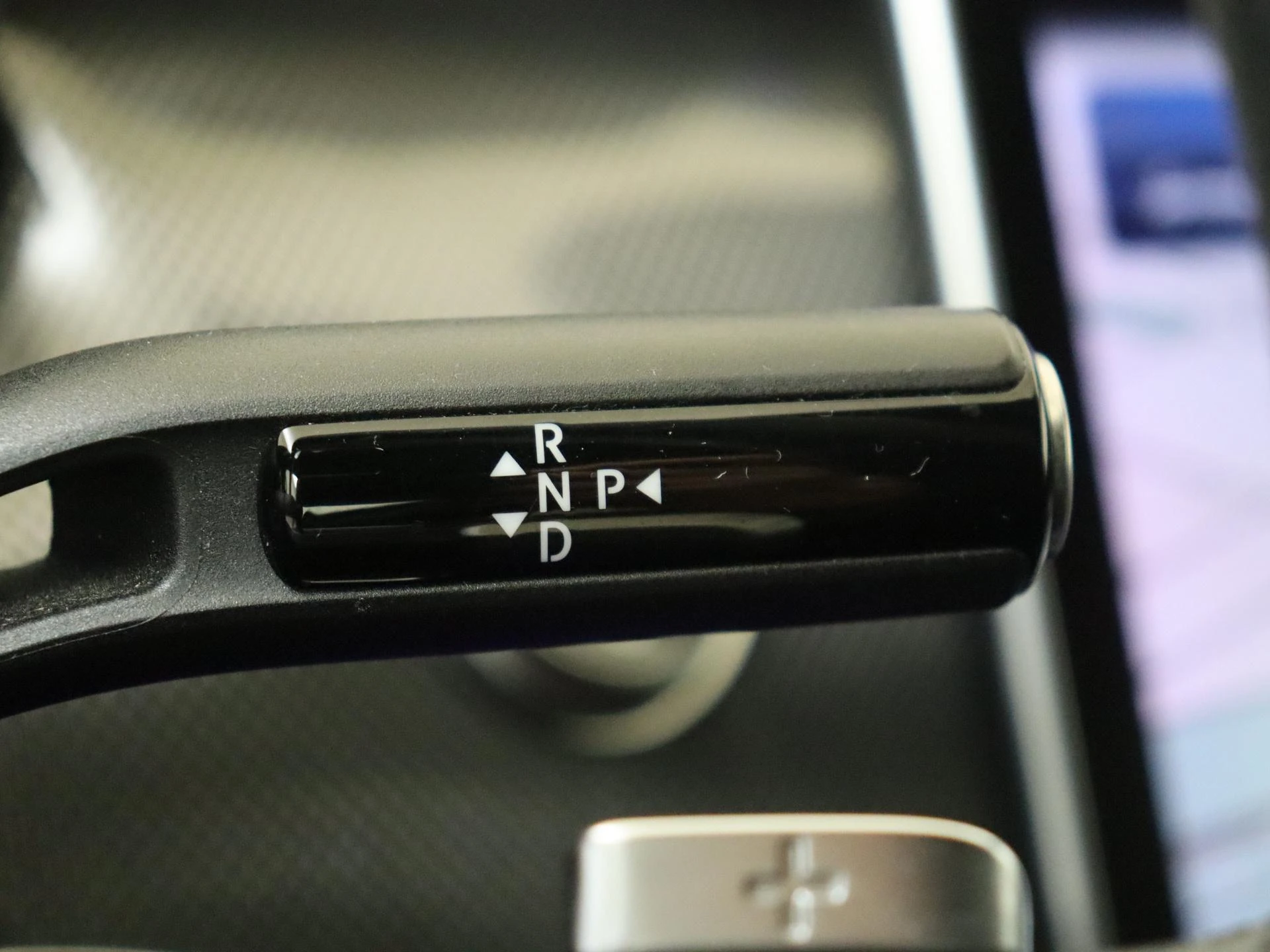 Mercedes-Benz-C-Klasse-image-14