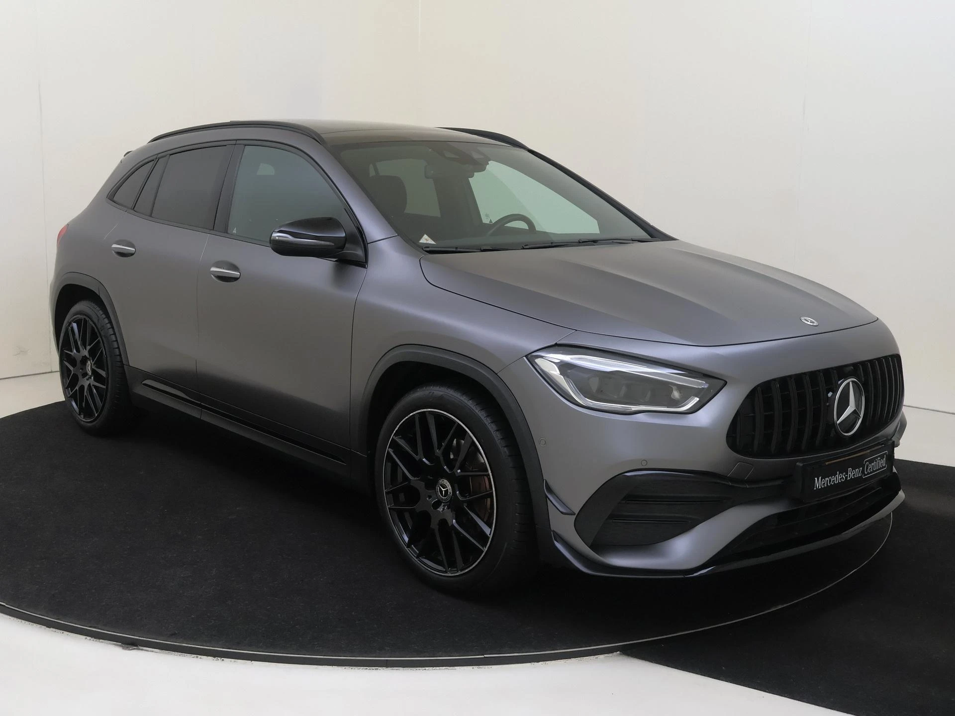 Mercedes-Benz-GLA-image-4
