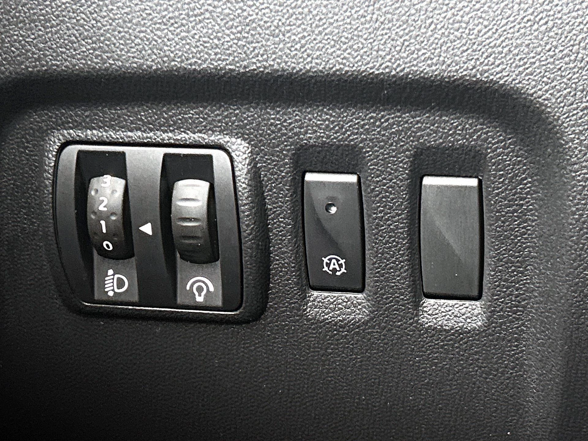 Renault-Captur-image-19