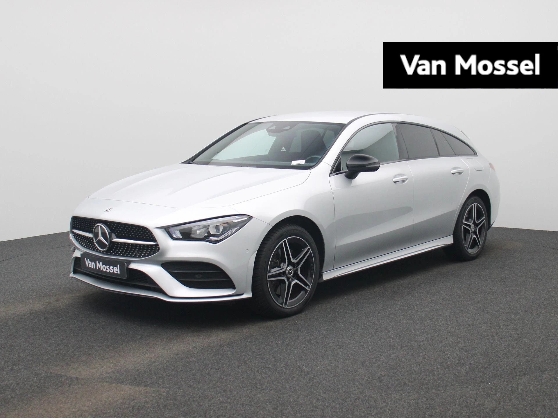 Mercedes-Benz-CLA-image-0