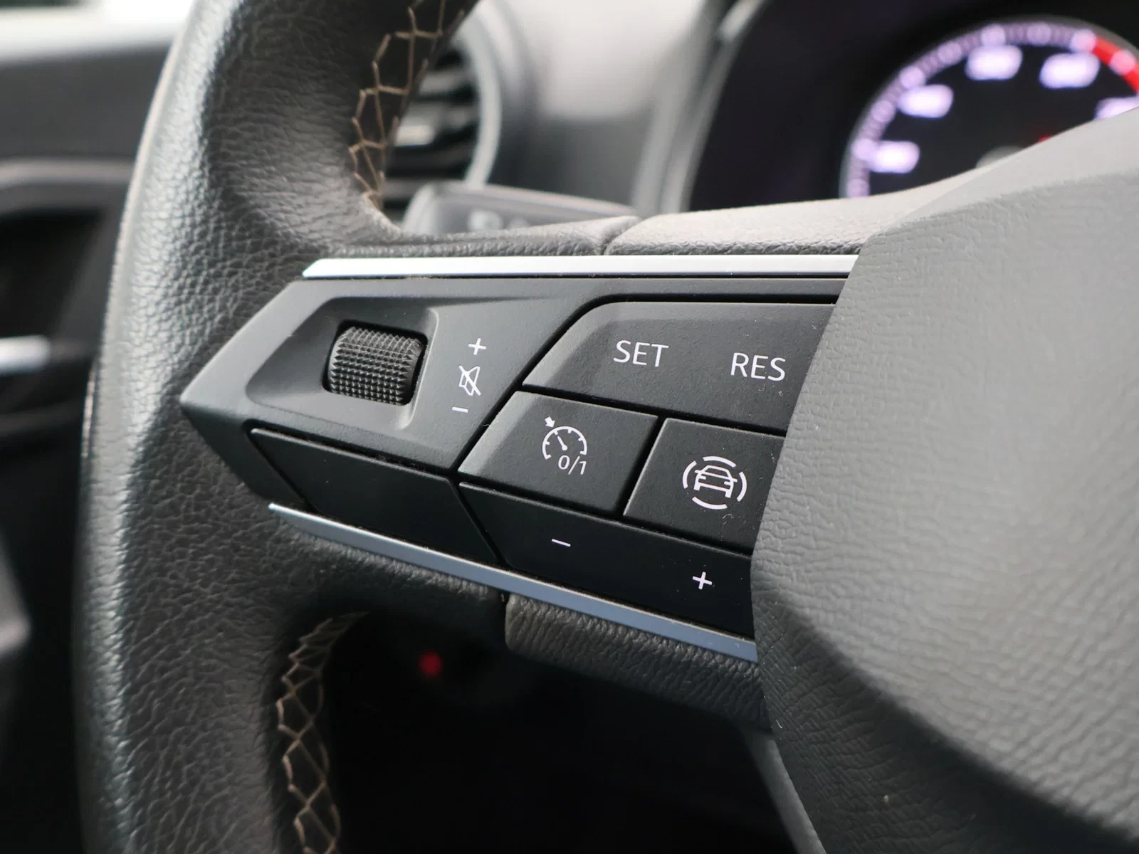 SEAT-Arona-image-17
