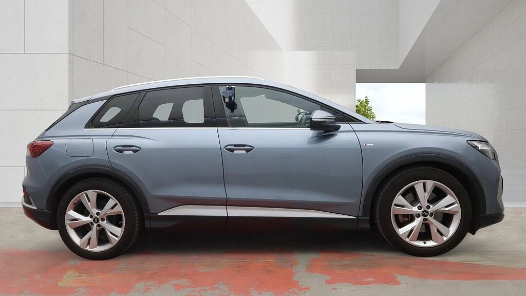 Audi-Q4 e-tron-image-4