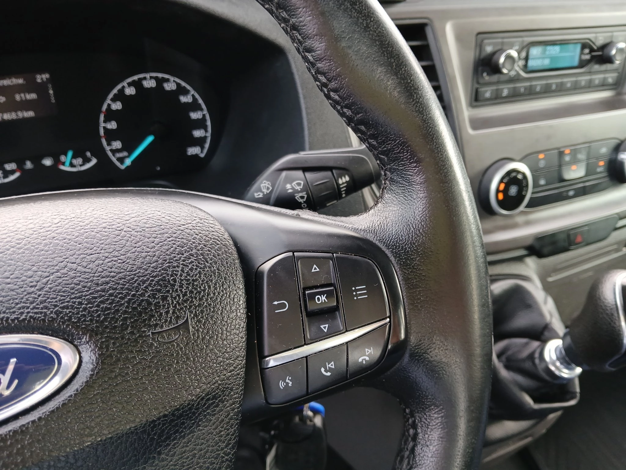 Ford-Transit-image-19