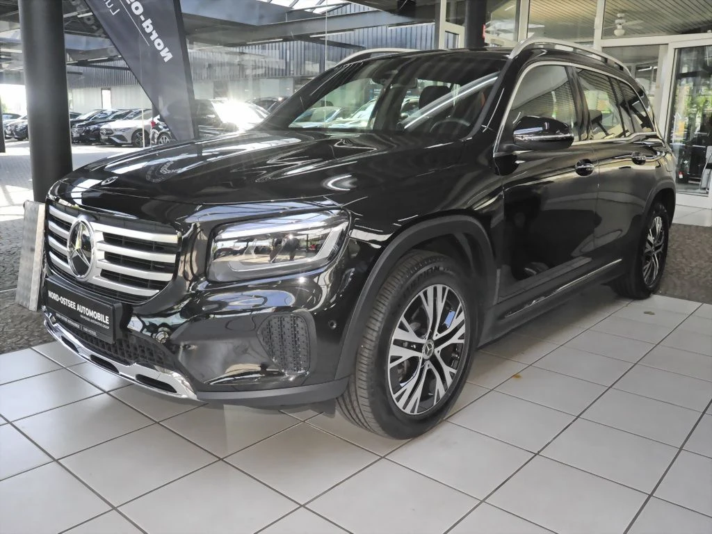 Mercedes-Benz-GLB 200 d-image-7