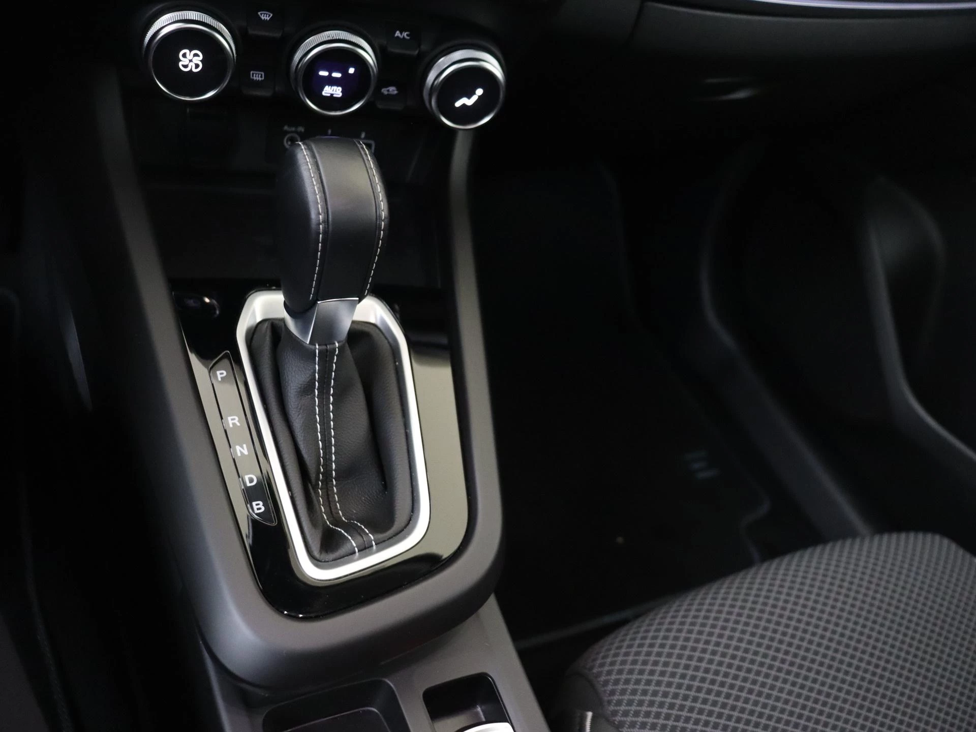 Renault-Arkana-image-14